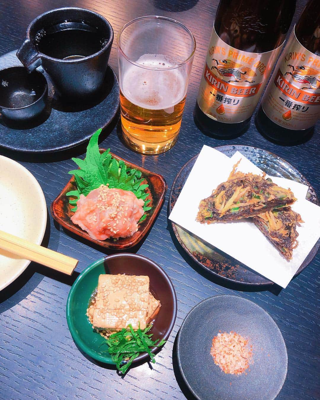 中村江莉香さんのインスタグラム写真 - (中村江莉香Instagram)「#山揚げ蕎麦庵十 😍❤️ 昨夜は十番のお蕎麦やさんへ〜🥳🥳 日本酒🍶❌蕎麦最高😭 お酒のアテも良いのがたくさーんで、、、お酒も進む進む😍 はじめての#黒いお蕎麦 はコシもしっかり、、もちもちで美味しかったー💕💕 ヒルズの近くで便利♩ カウンターもあるから1人でも来れそう😍😍 #庵十 #麻布飯 #蕎麦好き #ヘルシー #飲み会 #撮影終わりに #カメラマンさんと #ご飯会 #飲み会 #オススメ店 #おすす名店 #ひとはたあん #九平次 #まつもと #日本酒好き #六本木ヒルズ #ヒルズ交差点 #あつもり #ビールから #六本木ごはん #インフルエンサー #インスタグラマー #PR」4月19日 16時14分 - erica_nakamura