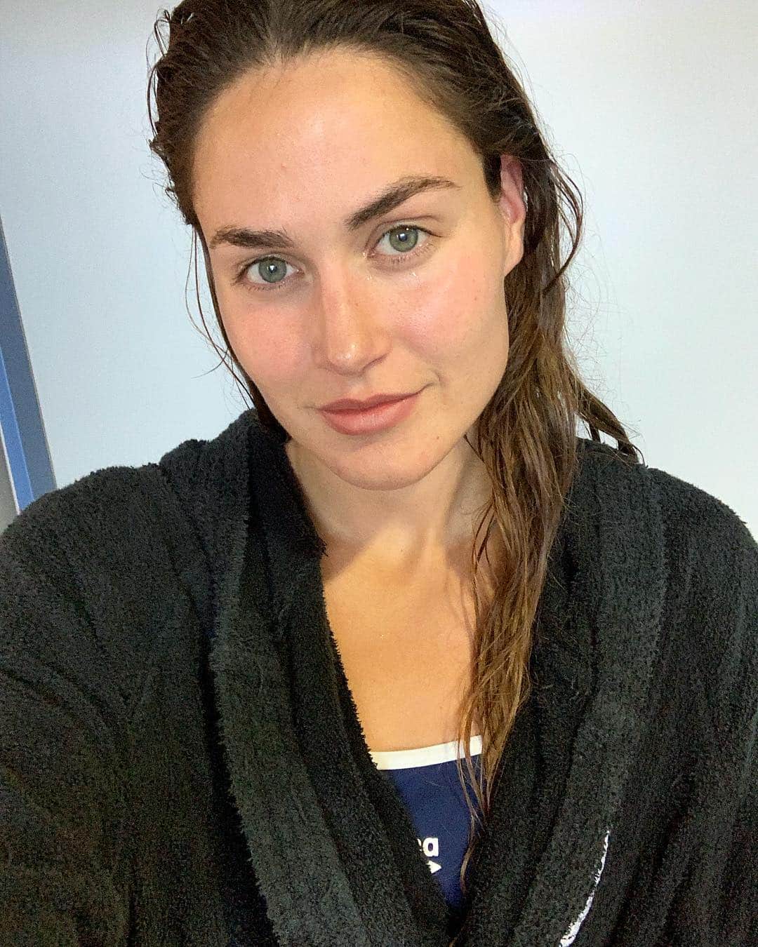 ズザンナ・ヤカボスのインスタグラム：「#usualme」