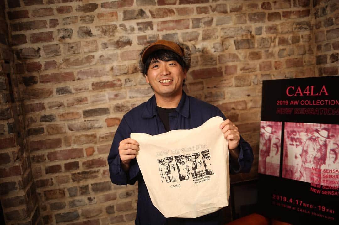 のインスタグラム：「CA4LAのAW展示会に行って参りました。新作を引っさげての新作ツアーに向けて、新作コラボを今構想してます。楽しみにしててください。」