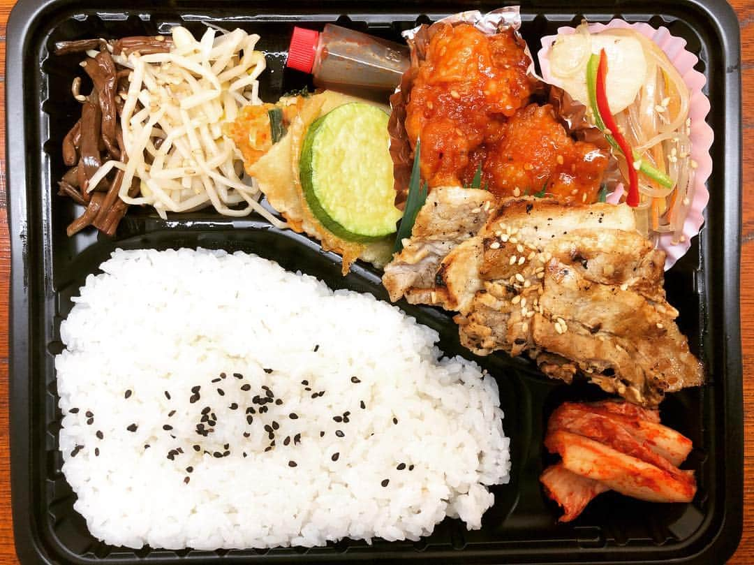 バカリズムさんのインスタグラム写真 - (バカリズムInstagram)「特番飯」4月19日 16時26分 - bakarhythm