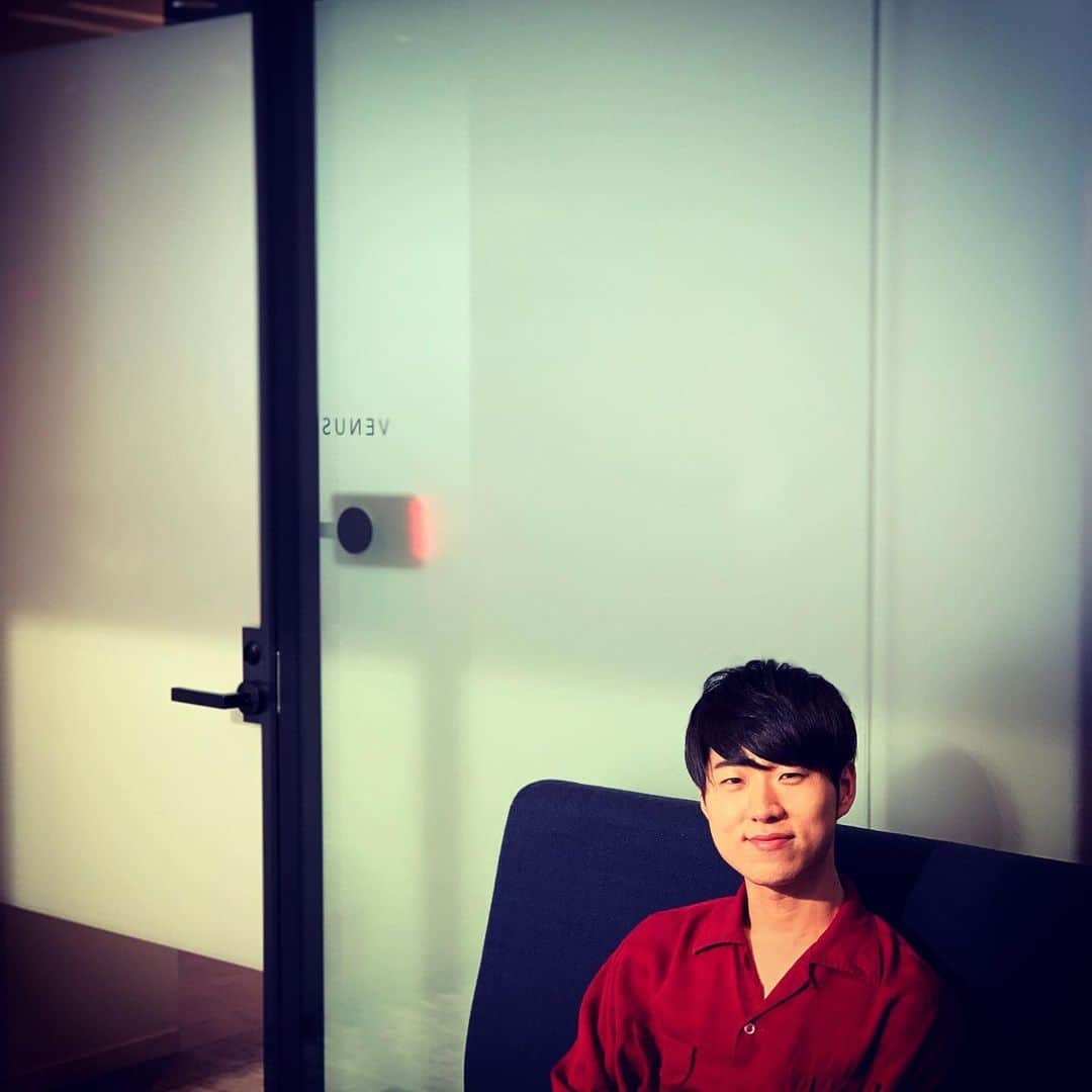パスピエのインスタグラム：「新作の魅力をたっぷりと語っています。」