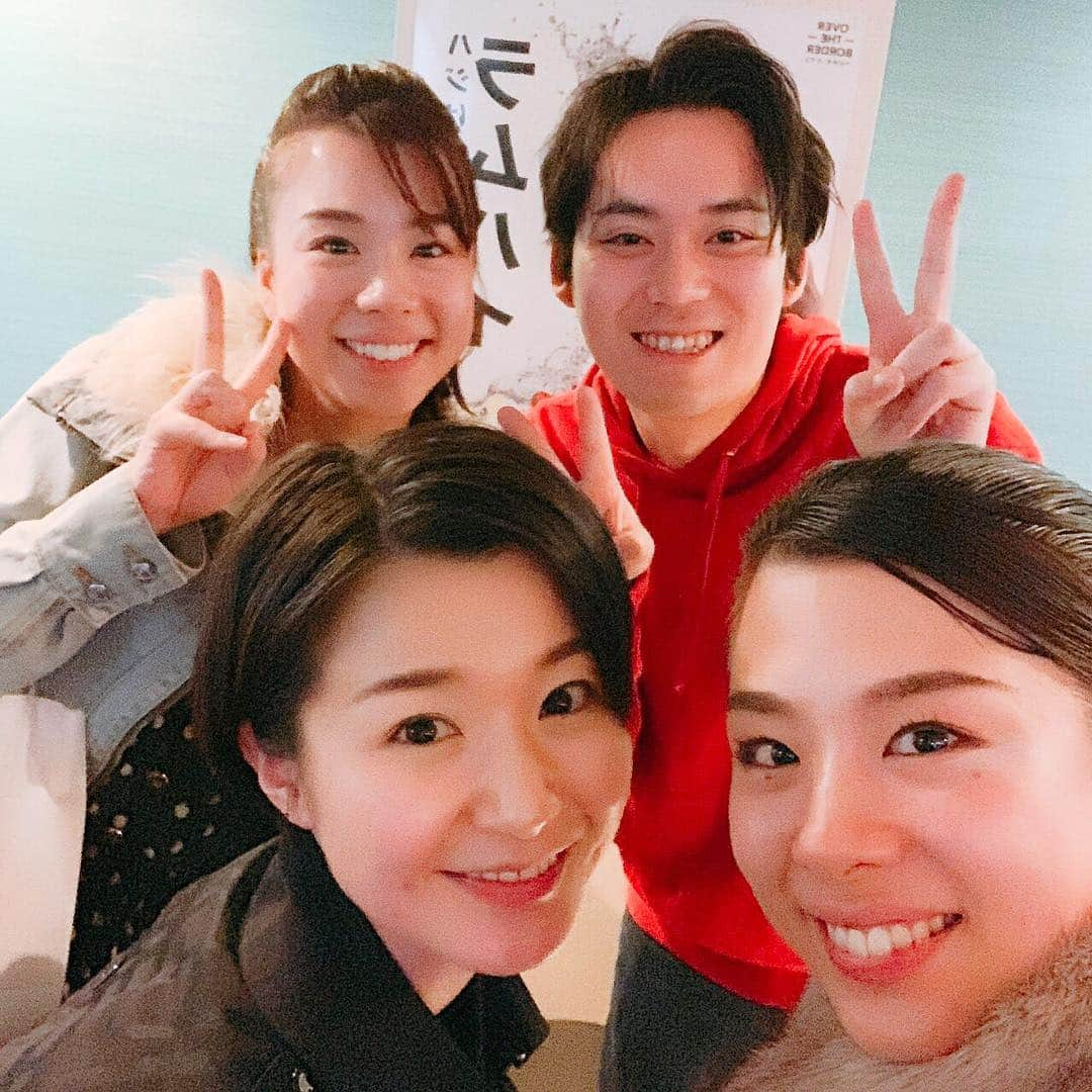 夢花らんさんのインスタグラム写真 - (夢花らんInstagram)「やっと一緒に過ごせた(^^)！ このイケメンの方誰だか分かるかな❓ 菅田将暉だぁ！！！ って思った方沢山いらっしゃるのでは❓❓ 同じ日に富山にいることがわかり、 やっと会えたのです🎵 似てるカナ🥳 すごく気さくで優しくて🎵 ロケ帰りなのに、夜遅くまでお付き合いしてくれました😆 いつか一緒にお仕事出来ますように☺️ あったかぁい声援で ずっと応援してます〜😊🎊 #あったかいんだから #クマムシ  #楽しい夜  #富山 #お笑い芸人 と#宝ジェンヌ」4月19日 17時05分 - yumehana.ran