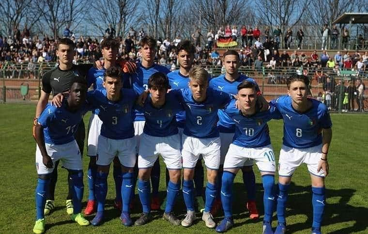 サッカーイタリア代表さんのインスタグラム写真 - (サッカーイタリア代表Instagram)「#Under16⚽️ #Azzurrini🇮🇹 sconfitti 4-2 dall’Olanda🇳🇱 nella seconda amichevole giocata a Katwijk . Partita molto combattuta: i padroni di casa chiudono il primo tempo in vantaggio per 2-1, nella ripresa le altre tre reti . . #VivoAzzurro」4月19日 17時17分 - azzurri