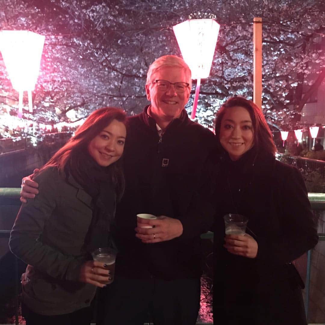 キャシー・リードさんのインスタグラム写真 - (キャシー・リードInstagram)「Sakura🌸 with my little sis❣️Love you & miss you AL🥰 @al_reed15 Thanks @saulius.a for the first photo of us, it’s my favorite❤️ 世界選手権の後アリソンと一緒に桜を見ました❣️ とても綺麗でした🌸🌸🌸 #sistasforever #twinning #sakura #tokyo #shinjukugyoen #meguro #beautiful #somuchfun #missingyousomuchal #lastphotoiswithouruncletim」4月19日 17時39分 - cmr2070