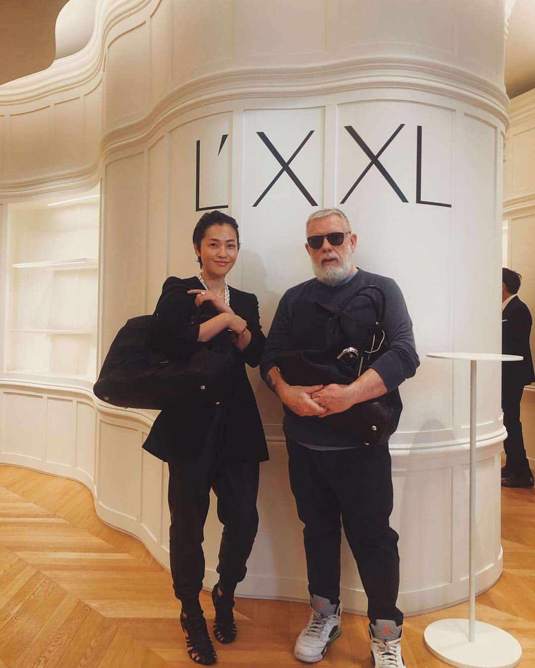 金セアルのグルメインスタ