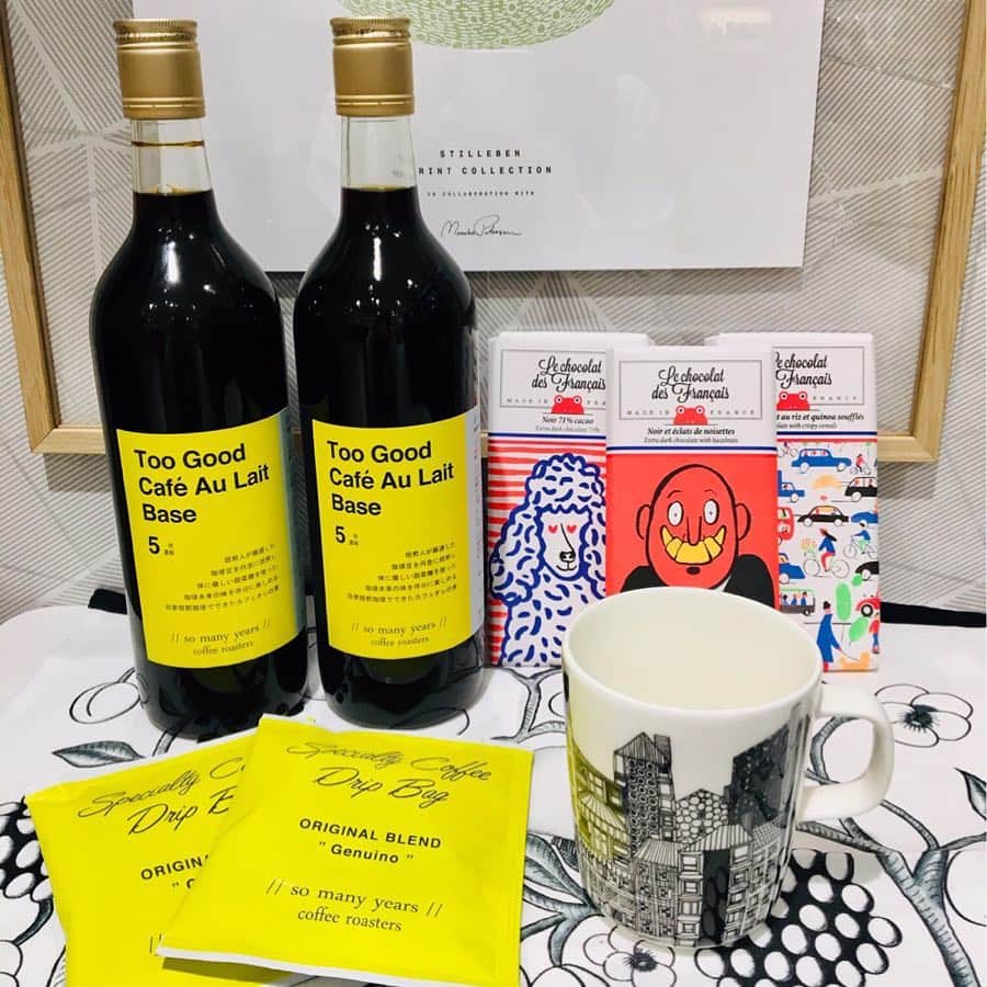 のインスタグラム：「先日ご紹介しました「so many years coffee roasters」 よりスペシャルティコーヒー ドリップバッグも入荷いたしました！ 苦味よりもコクと甘みをバランスよく配合した深煎りのブレンドで、エスプレッソのような深い味わいを手軽にお楽しみいただけます。至福のおともにおすすめのチョコ @lechocolatdesfrancais も！コーヒーは1杯分の販売なので、是非一度お試しくださいませ！ www.arenot.com #arenot #somanyyearscoffeeroasters #coffee #genuino #dripbagcoffee #lechocolatdesfrancais #interior #furniture #zakka #lifestyleshop #gift #アーノット #ソーメニーイヤーズコーヒーロースターズ #ジュヌイーノ #ドリップバッグ #ルショコラデフランセ #おうちカフェ #インテリア #雑貨 #ライフスタイルショップ #インテリアショップ #ギフト」