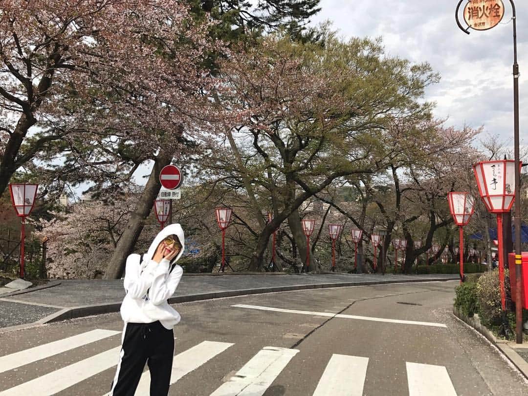 飯窪春菜のインスタグラム：「金沢城公園🏯  #石川県  #金沢  #旅行  #はるなの毎日  #飯窪ってる」