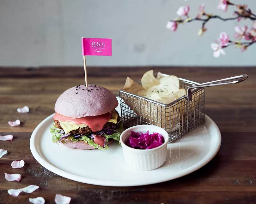 BOTANIST GLOBALさんのインスタグラム写真 - (BOTANIST GLOBALInstagram)「Spring vibes are in the air! Have you already tried our limited spring burger? Comes with: - Sakura pink buns with sweet potato - Fresh seasonal vegetables - Soy-bean patty and vegan cheese - Aurora sauce naturally colored pink with beets  Why not come around BOTANIST Tokyo (@botanist_tokyo) this week for a vegetable boost?  Stay Simple. Live Simple. #BOTANIST」4月19日 18時17分 - botanist_global