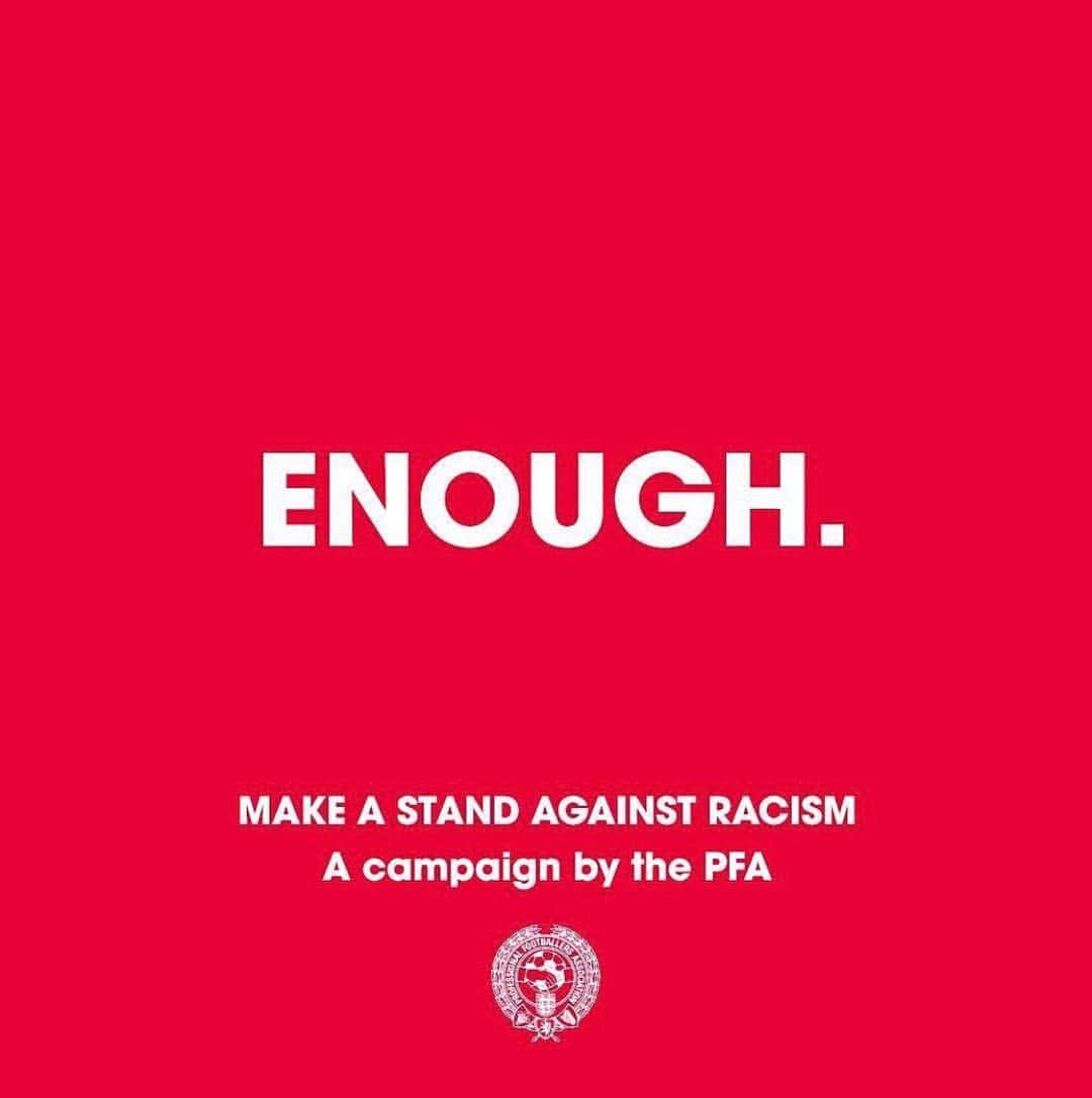 カルロス・サンチェス・モレノのインスタグラム：「#Enough We are making a stand against racist abuse. We recognise that our platforms come with responsibility, and so we are using our voice to stand against racist abuse. Together, we are calling on social media platforms and footballing bodies to do more!」