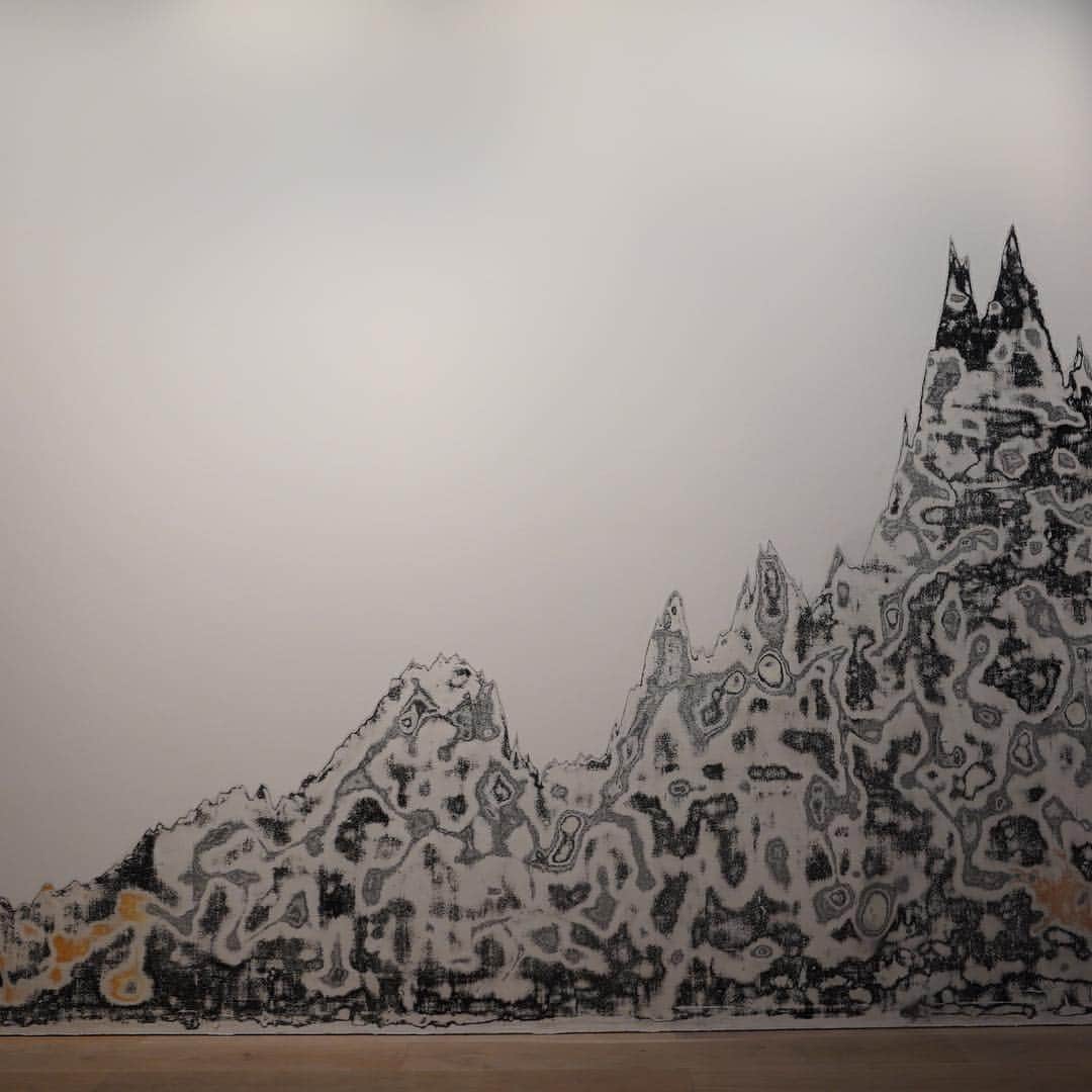 森美術館さんのインスタグラム写真 - (森美術館Instagram)「川久保ジョイ 《アステリオンの迷宮―アステリオンは電気雄牛の夢をみるか？》（部分） 2019年  Kawakubo Yoi "Asterion's Maze - Does Asterion Dream of Electric Bulls?" (detail)  2019 Courtesy: BÜRO A, Tokyo and London  @yoikawakubo  #roppongicrossing2019  #moriartmuseum  #yoikawakubo  #六本木クロッシング2019展 #森美術館 #川久保ジョイ  #contemporaryart  #museun  #tokyo」4月19日 18時39分 - moriartmuseum