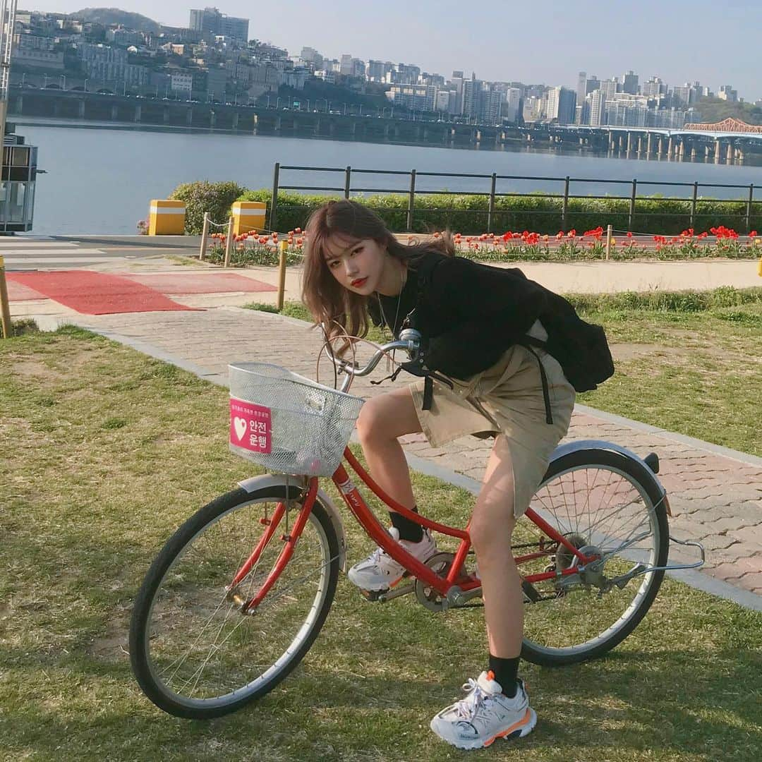 チェユラさんのインスタグラム写真 - (チェユラInstagram)「라이딩팸 구한다.🚲 난폭운전자 사양한다」4月19日 18時47分 - youra_ch0i