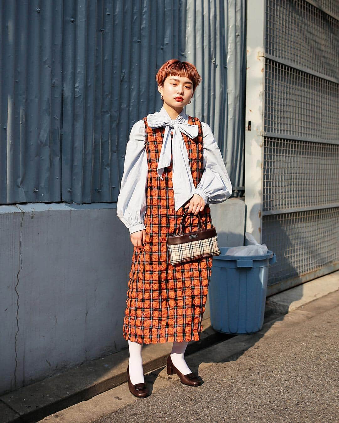 Droptokyoさんのインスタグラム写真 - (DroptokyoInstagram)「KANSAI STREET STYLE @drop_kansai  #streetstyle#droptokyo#kansai#osaka#japan#streetscene#streetfashion#streetwear#streetculture#fashion#関西#大阪#ストリートファッション#fashion#コーディネート  Photography: @abeasamidesu」4月19日 19時34分 - drop_tokyo