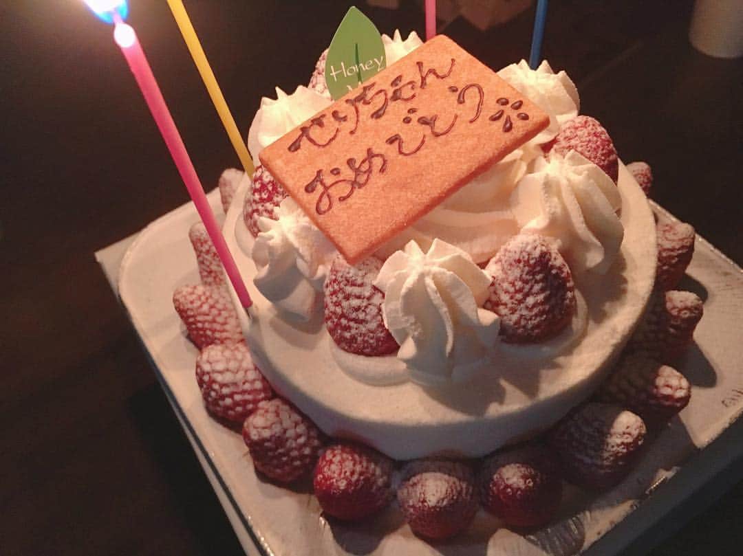 熊沢世莉奈さんのインスタグラム写真 - (熊沢世莉奈Instagram)「22ちゃいはショートケーキでお祝いしました🎂🍰🍓❤️」4月19日 19時49分 - kuma_0417