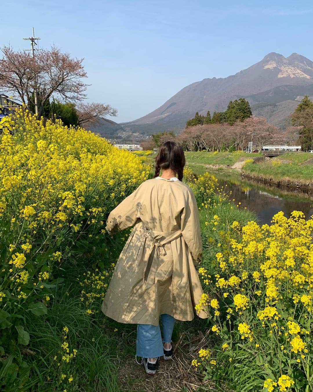 涼海花音さんのインスタグラム写真 - (涼海花音Instagram)「🌼🌼🌼 明日はTGC熊本です🐻 なんと熊本は先月家族旅行で来て一か月ぶり！ とても楽しみです💖 来る人ー🙋🏻‍♀️ぜひ名前呼んでね、！」4月19日 19時54分 - kanon_1228