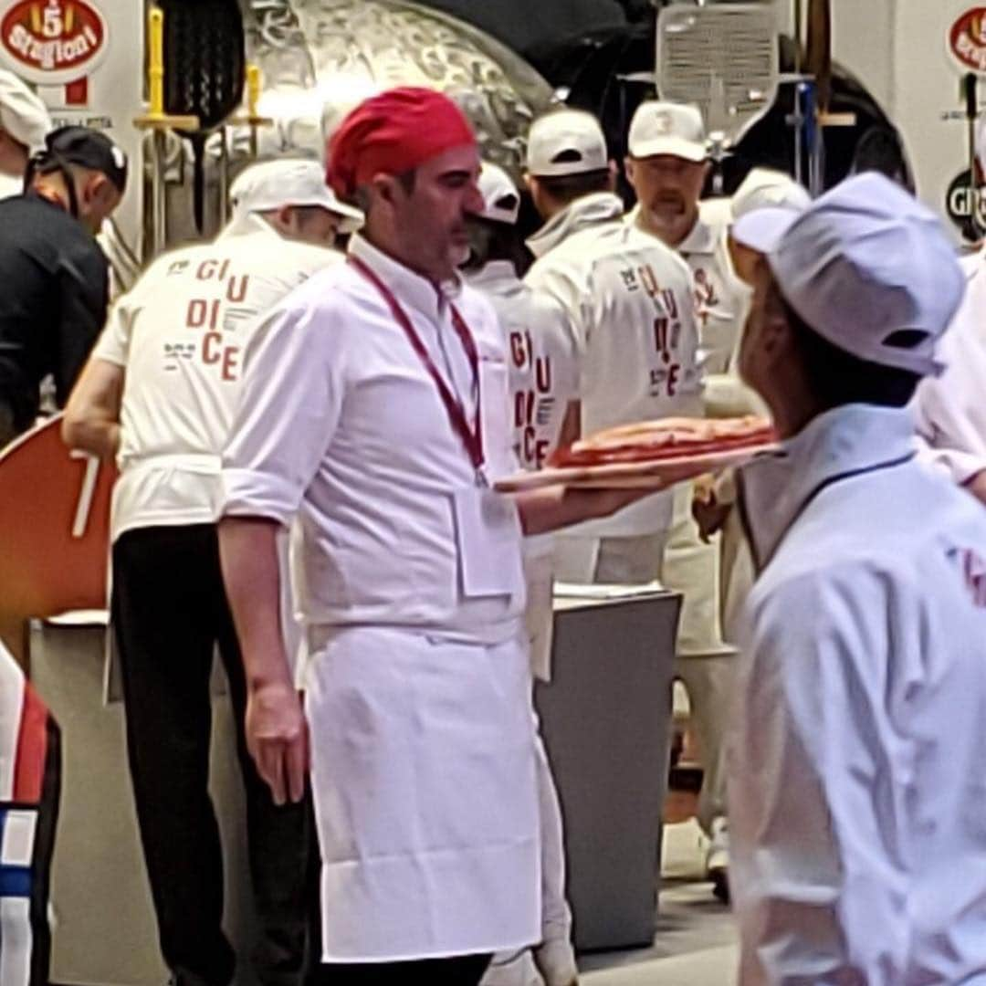 Arancino Di Mareさんのインスタグラム写真 - (Arancino Di MareInstagram)「World Pizza Championship in Parma Italy with our pizzaiolo, Antonino!  #pizzaworldchampionship #arancino #arancinodimare #ristorante #italian #italy #hawaii #pizza #parma #イタリア #hawaiisbestkitchens #honolulu #honolulumagazine #thefeedfeed #frolichawaii #foodie #foodies #hawaiiirl #アランチーノアットザカハラ #アランチーノ #イタリアン #ハワイ #おいしい #111hawaiiaward #italia #haleainaawards #pasta #ハワイ旅行 #ハワイ大好き #italian #イタリア」4月20日 6時25分 - arancinodimare