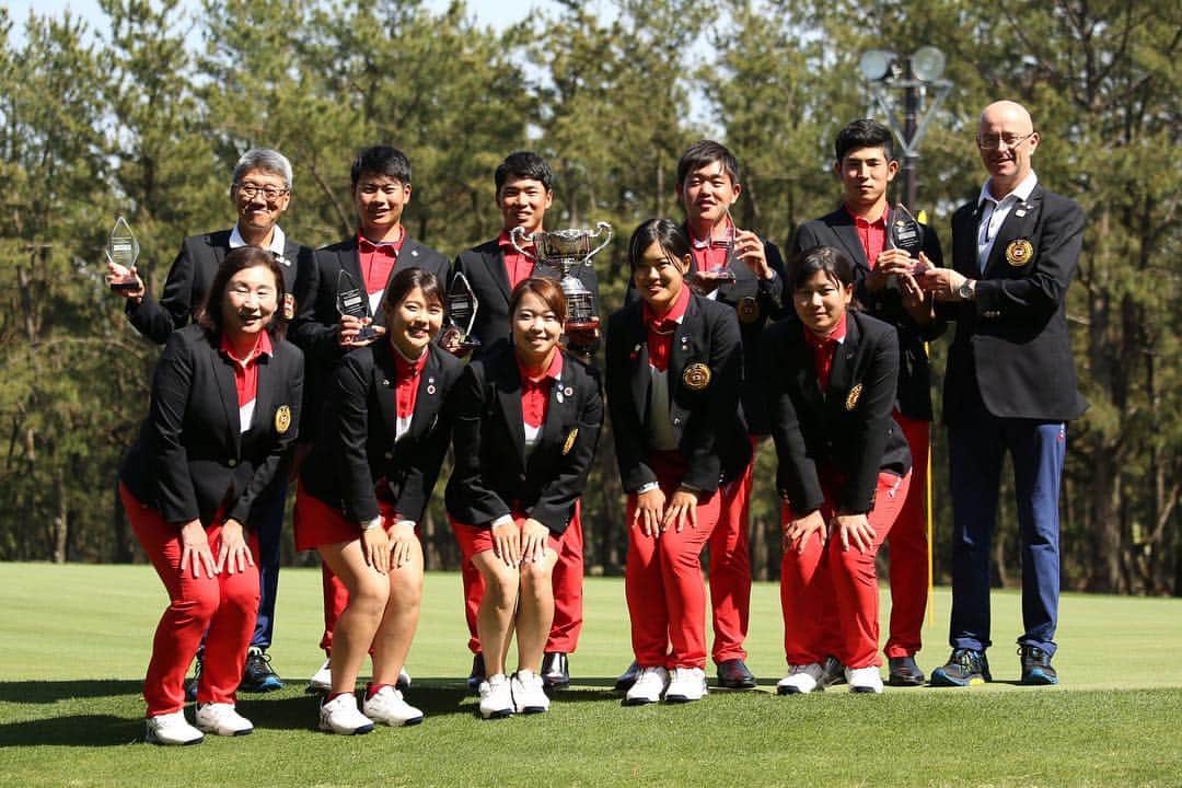 吉田有里さんのインスタグラム写真 - (吉田有里Instagram)「Neighbours Trophy Team Championship 終わりました🇯🇵×🇰🇷×🇹🇼 団体戦2位、個人3位で終わりました😭 内容は日本ゴルフ協会のFacebookに載ってるのでそっち見てください👀🤦‍♀️ 今週は日本代表として最後の団体戦でした🎌3年ナショナルチームに所属していた成果の全ては発揮できませんでしたが、すごくいい3日間になりました。😊 最後の団体戦をホスト国代表としてプレーできたこと、本当に嬉しかったです✨ サポートしてくださった皆様、本当にありがとうございました‼️とても考えさせられる1週間でした。✨ これからもTEAM JAPANの応援よろしくお願いします😆🎌 ・ ・ 最後に来週はアジアアマです！木曜日から開催されるので是非足を運んでくれたら嬉しいです🥰 ・ ・ #neighbourstrophy  #teamjapan  #golfjapan  #tomwatsongolfcourse」4月19日 21時46分 - yuri_yoshida__