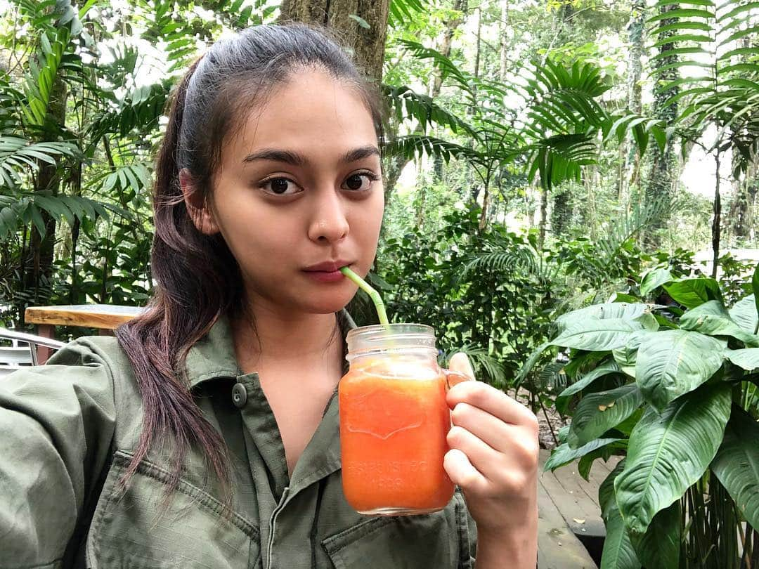 遊海 Yuumiさんのインスタグラム写真 - (遊海 YuumiInstagram)「Fresh jungle and fresh papaya juice 😆 missing the nature 🌏 ️ #jaguarrescuecenter #costarica #loveanimals #peace #加藤ゆうみ  #絶滅0部 #sloth #wildlife #rescue #天才志村どうぶつ園」4月19日 21時54分 - yuumi_kato