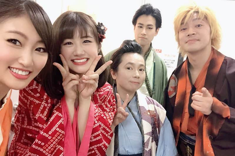 上枝恵美加さんのインスタグラム写真 - (上枝恵美加Instagram)「And also "Shoju"... Thank you for these precious moments. I feel so good. It was a hard schedule with the jet lag after coming back from the #Carnaval in #Tarragona. I could had dinner with my family just once this time! hahaha But it felt so good and I was so happy being able to do this. I could perform 2 plays in 1 month. That experience reminds me of the time I was a NMB48 member... but it's totally different. I feel like I'm moving to the next stage. I'm sure these experiences will keep in track for hard work.  I already miss these plays.  Hehe. This is my life☺︎ 改めて「猩獣」も、 ありがとうございました。  約1カ月で2作の本番やり遂げれてたのは大きいなぁ。今ロスやもん。素敵な作品、人々に出会えて幸せです。凄くハードなスケジュールやったなーと今思い返しても笑えるけど、すっごく刺激的で、これからの私を支えてくれる大切な経験になりました。昔を思い出して、でもやっぱりそれは違って。前に進んでるよ。  でも、まだまだ。根拠のない自信が何故かあるから。挑戦し続けます。これが私の生き方。ふふふ  #japanese #lifeinspain #lifestyle #stage #teatro #japaneseactress #asianmodel #asiangirl」4月19日 21時56分 - emika_kamieda