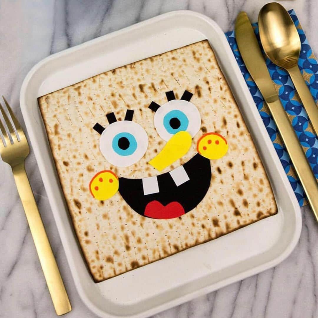 スポンジボブさんのインスタグラム写真 - (スポンジボブInstagram)「Kicking off #Passover #SpongeBob-style」4月19日 22時04分 - spongebob