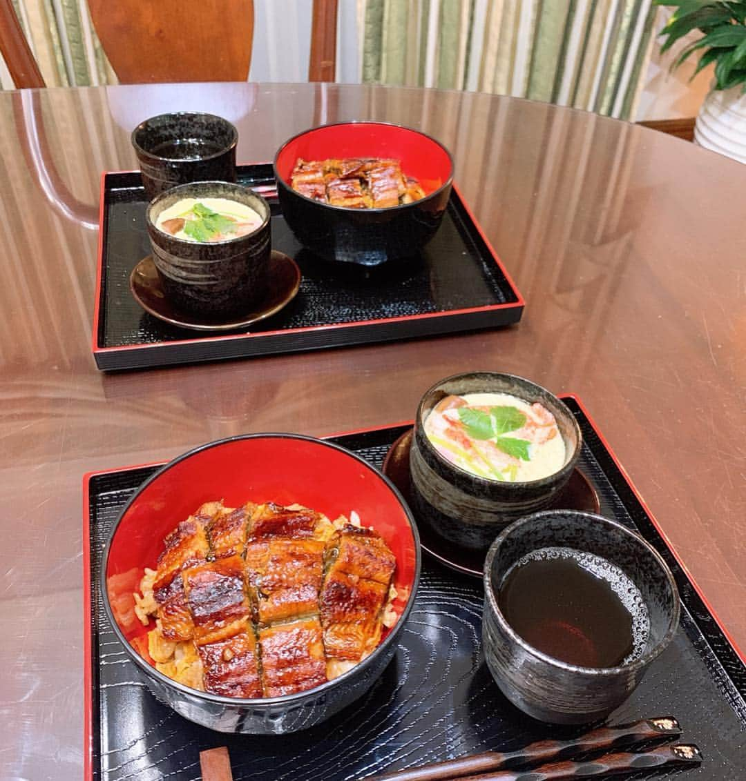 水谷雅子さんのインスタグラム写真 - (水谷雅子Instagram)「#晩御飯#おうちごはん #リクエスト晩御飯 #うなぎせいろ蒸し #茶碗蒸し#三人分 #水谷雅子beautybook50の私 #水谷雅子」4月19日 22時04分 - mizutanimasako