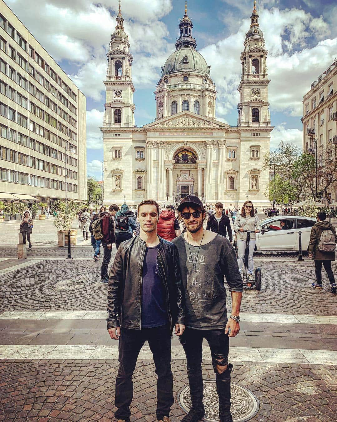 Bastian Bakerさんのインスタグラム写真 - (Bastian BakerInstagram)「Budapest with the boys 🔥 @sami__sea and Jesus #trip #culture」4月19日 22時15分 - bastianbaker