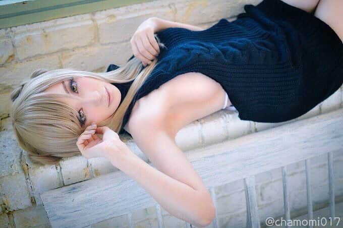 のインスタグラム：「今週もお仕事学校お疲れ様💖 インスタ更新しました！ ツイートはこちら💁‍♀️ https://twitter.com/chamomi017/status/1119199668301287424?s=21 今晩は平成最後の満月🌕 #cosplaygirls #cosplaygirl #cosplayphotography #cosmetics #cos #cosplay #anime #game #chamomile #コスプレ #コスプレイヤー自画撮り部 #コスプレイヤー #コスプレ好き  ピンクムーンとのことです☺️ 1週間頑張ったご褒美に🎑 お月見を楽しみましょう😉✨ 夜勤の方はいってらっしゃい🌃 今日は夜でもあったかいですね🌸 寒い冬が明けて良かったです🍵  #cosplaymakeup #cosplaywig #cosplayworld #cosplaymodel #cosplaylife #コス #カモミール #ちゃみ #chamicosplay #セーター」