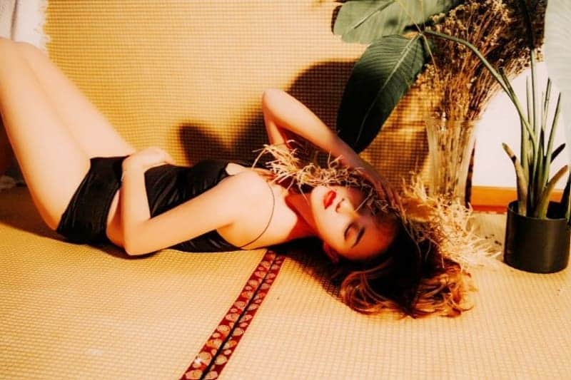Nicole Chenのインスタグラム：「Lying close to the world of satisfaction.... headed to where it leads... filled towards my heart of love #dj #photoshoot #singaporedj #nicolechen」