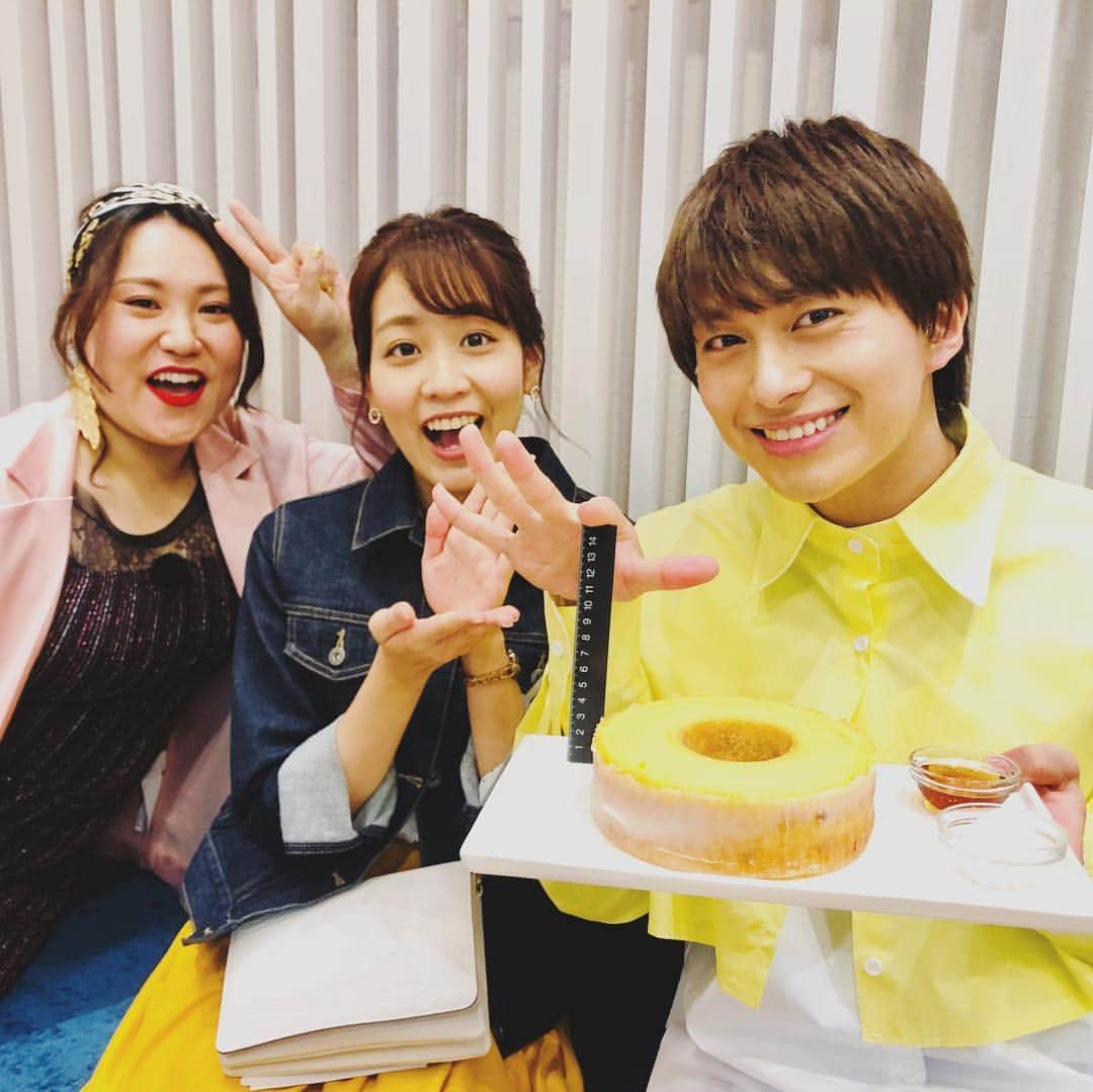 BOYS AND MENさんのインスタグラム写真 - (BOYS AND MENInstagram)「今日は静岡でガールズパーティーのロケでした☺️💓 #ボイメン  #小林豊 #バービー  #高里絵理奈 #テレしず  #水曜深夜はガールズパーティー #スイーツ大好き #ゆたかんぱい #またまたクリームが...」4月19日 22時30分 - boysandmen_official