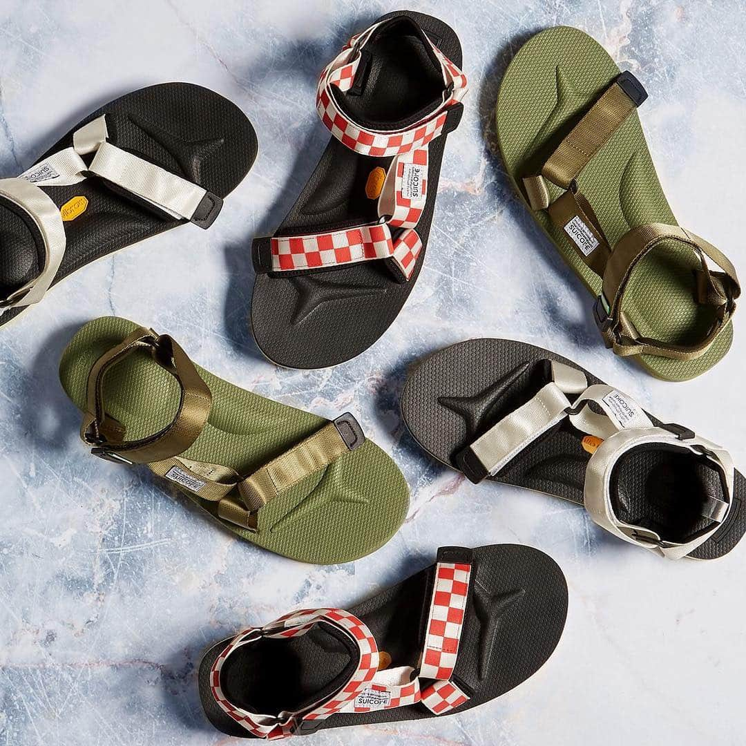 MATCHESFASHION.COMさんのインスタグラム写真 - (MATCHESFASHION.COMInstagram)「Refresh warm-weather looks with @suicoke_official’s utility-inspired sandals. Previously only available in Japan, #Suicoke collaborates with a range of anonymous creatives to perfect its signature multi-strap, sporty styles. Shop now at the link in bio.」4月19日 22時30分 - matches