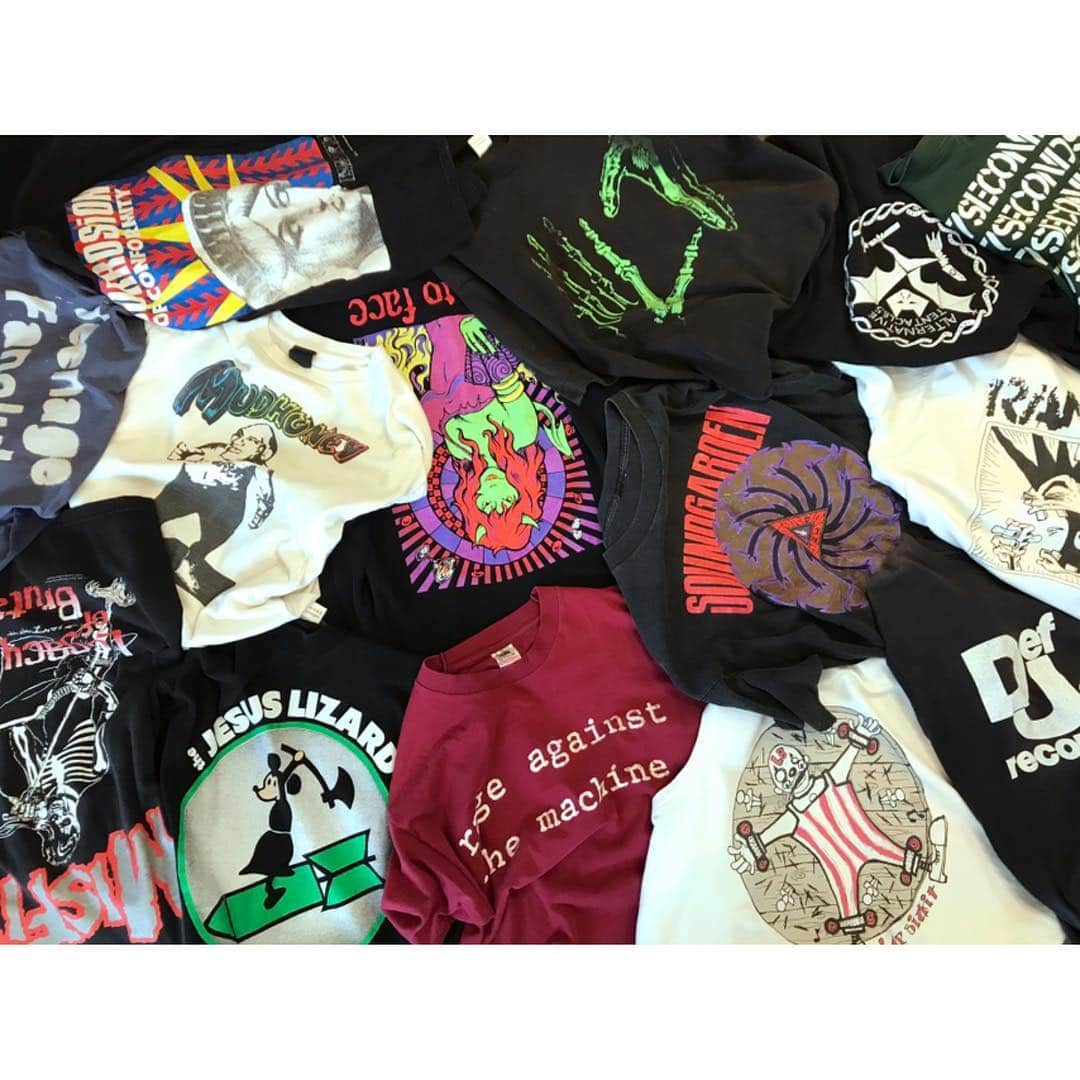 ジャムルさんのインスタグラム写真 - (ジャムルInstagram)「... 4/20 Special New Arrivals !! ... & more ［ #jammru_tee ］  商品のお問い合わせは22日（月）以降、 お電話で承ります。  #jammru #fashion  #streetstyle #streetfashion  #vtg  #vintage  #used  #usedclothing #70s #80s #90s #vintagetshirt #vintagetee  #tshirt #tee #vintageshirt #rocktshirt #古着 #古着屋 #ファッション #バンドT #バンT #grunge #grungefashion」4月19日 22時37分 - jammru