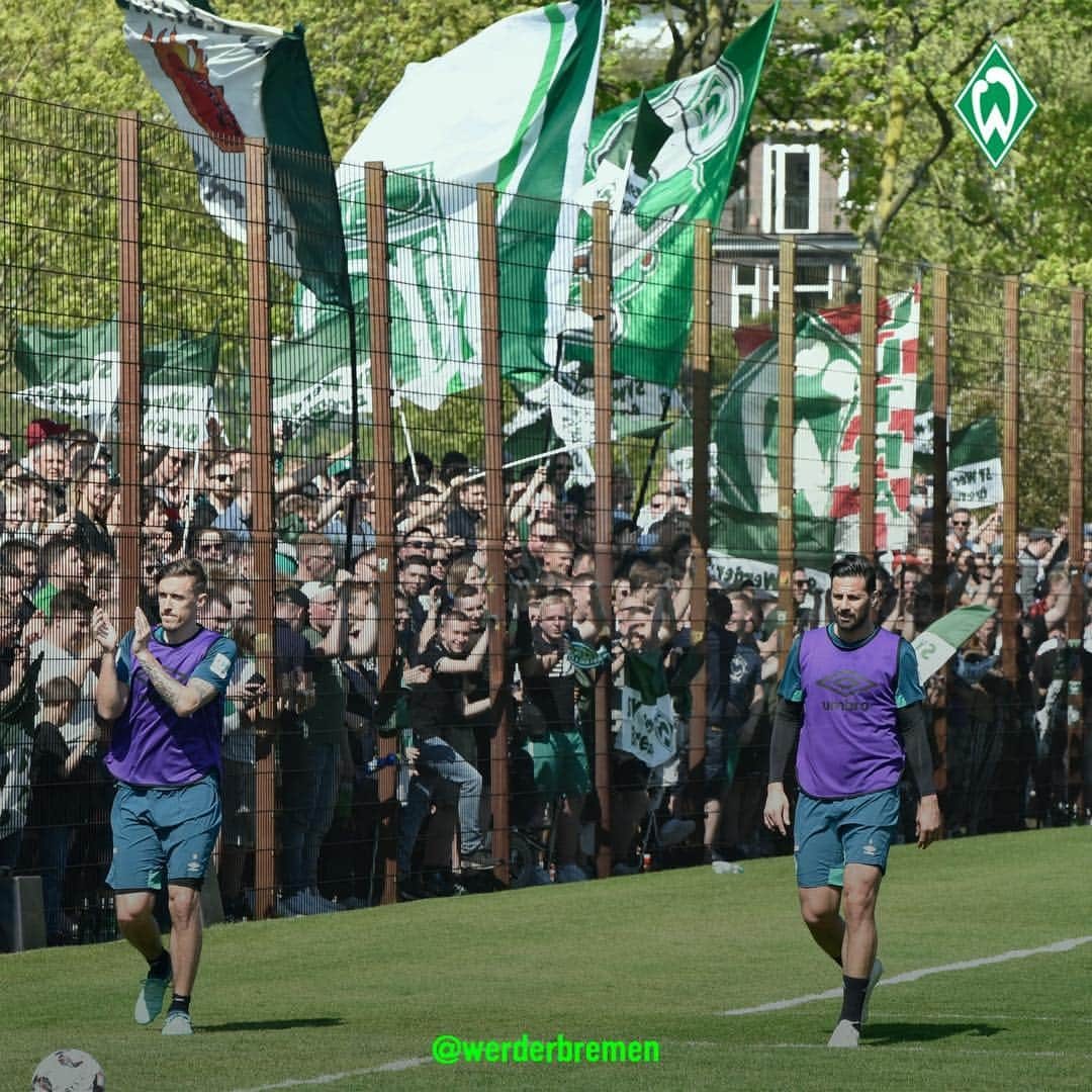 ヴェルダー・ブレーメンさんのインスタグラム写真 - (ヴェルダー・ブレーメンInstagram)「Was. Für. Ein. Abschlusstraining.🔥 💚 _______ #werder #bremen #svw #Abschlusstraining #Osterdeich #Fans #Support #Weserstadion #NurderSVW #lebenslanggrünweiß」4月19日 22時45分 - werderbremen