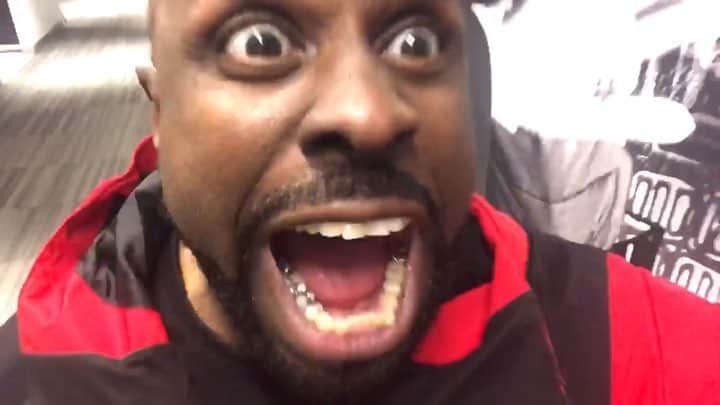 ファンクマスター・フレックスのインスタグラム：「Ugly man returns! See u tonight! Club Perle 11pm!」