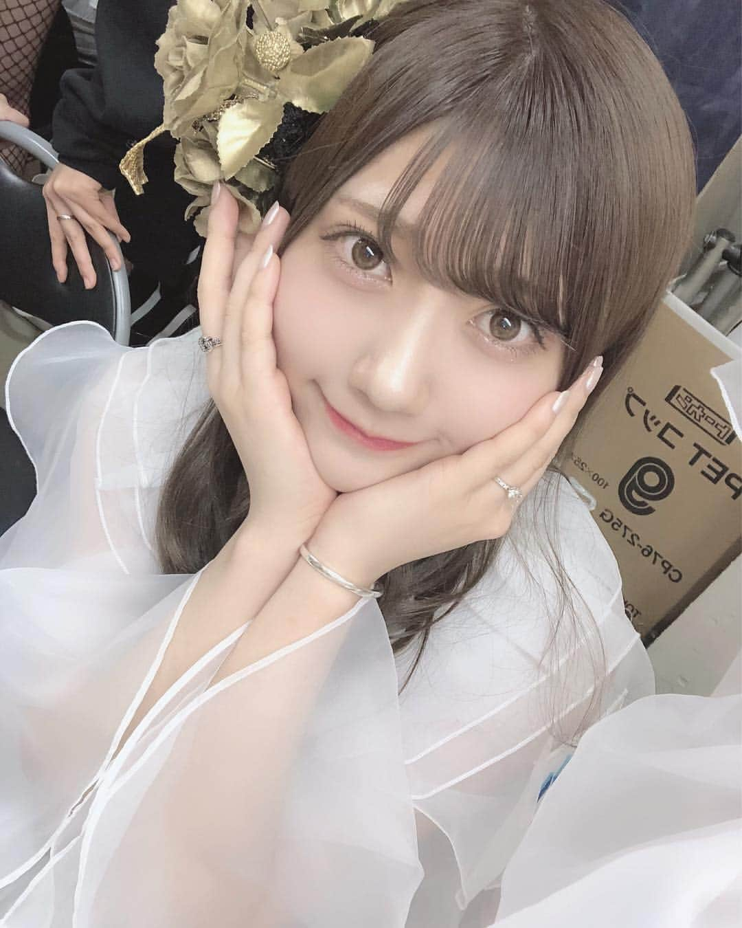 山田麻莉奈さんのインスタグラム写真 - (山田麻莉奈Instagram)「. . HKT48を卒業してちょうど1年🌸 . アイドルから声優に転身してからは 何もかもが勉強の毎日。 この1年の間はほんとにいろんな経験をさせて頂いて 夢だったことも実現出来て 初めてのこともたくさん挑戦させて頂いて 本当に幸せな日々を送っています。 . そんなわたしを見て ずっと応援してくれるファンの方がいてくれて、 もっと頑張ろうって思える。 本当にいつも支えられています。 ありがとう。 . 1年を迎え、 これから更に成長していく姿を 届けられるよう頑張ります！ これからも山田麻莉奈の応援を よろしくお願い致します٩( 'ω' )و！！ . .」4月19日 22時48分 - marina.yamada_324