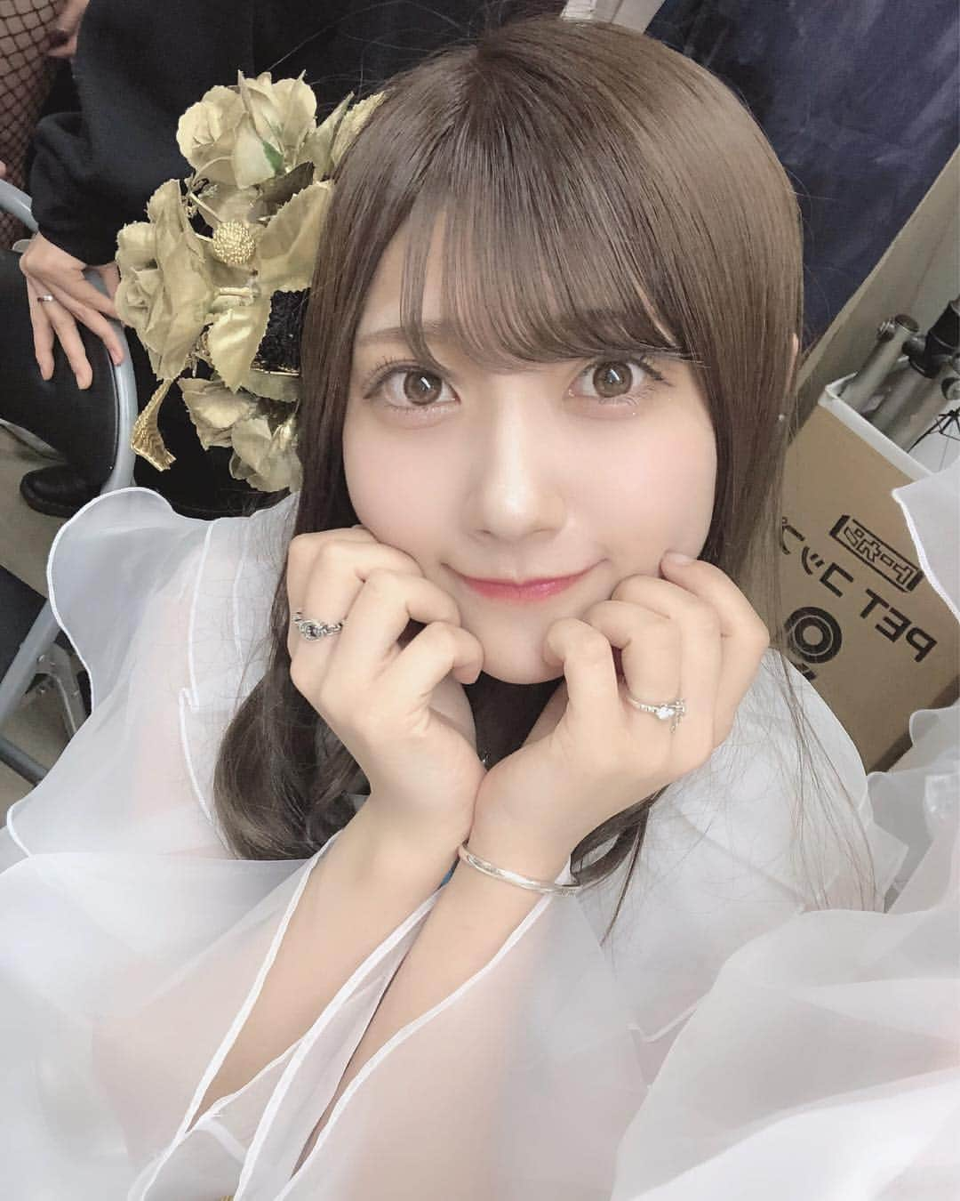 山田麻莉奈さんのインスタグラム写真 - (山田麻莉奈Instagram)「. . HKT48を卒業してちょうど1年🌸 . アイドルから声優に転身してからは 何もかもが勉強の毎日。 この1年の間はほんとにいろんな経験をさせて頂いて 夢だったことも実現出来て 初めてのこともたくさん挑戦させて頂いて 本当に幸せな日々を送っています。 . そんなわたしを見て ずっと応援してくれるファンの方がいてくれて、 もっと頑張ろうって思える。 本当にいつも支えられています。 ありがとう。 . 1年を迎え、 これから更に成長していく姿を 届けられるよう頑張ります！ これからも山田麻莉奈の応援を よろしくお願い致します٩( 'ω' )و！！ . .」4月19日 22時48分 - marina.yamada_324