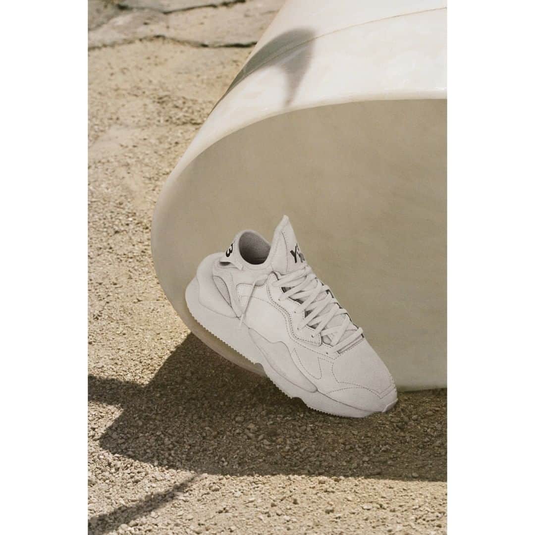 ワイスリーのインスタグラム：「Y-3 KAIWA.  Y-3 Spring Summer 2019. 📷: @benmorrisphoto --- #adidas #Y3 #YohjiYamamoto #KAIWA Discover the collection at Y-3.com」