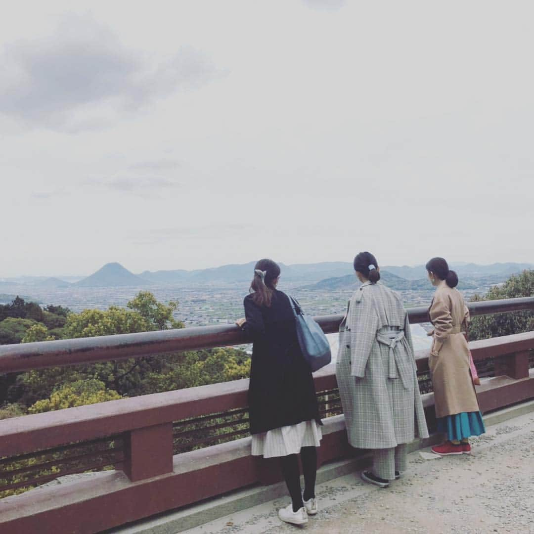 木内晶子さんのインスタグラム写真 - (木内晶子Instagram)「金刀比羅宮へ✨一緒に参拝ができました🌸 麗奈ちゃん、みきちゃんと来ることができて感謝感謝です✨ 笑顔でしあわせ。こんぴらさん！！ #金刀比羅宮# 海の神様#さぬきのこんぴらさん#うどん県」4月19日 22時52分 - akiko0902kinouchi