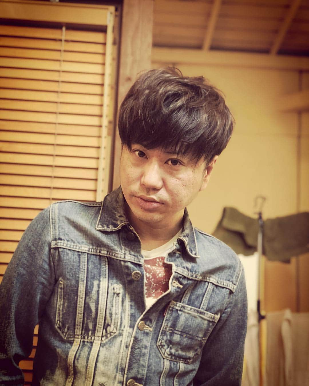 杉本知香さんのインスタグラム写真 - (杉本知香Instagram)「修士くん&水牛 ✂️ 何年も前からやってる修士くんの髪型 #マッシュ 最近やたらと流行ってる😆 水牛は自称#渡部篤郎 な雰囲気に（笑）  #中目黒美容室 #2丁拳銃修士 #2丁拳銃#川谷修士 #水牛#江戸川キャデラック  #江戸川キャデラック水牛  #マッシュ男子」4月19日 22時55分 - sugimotoc