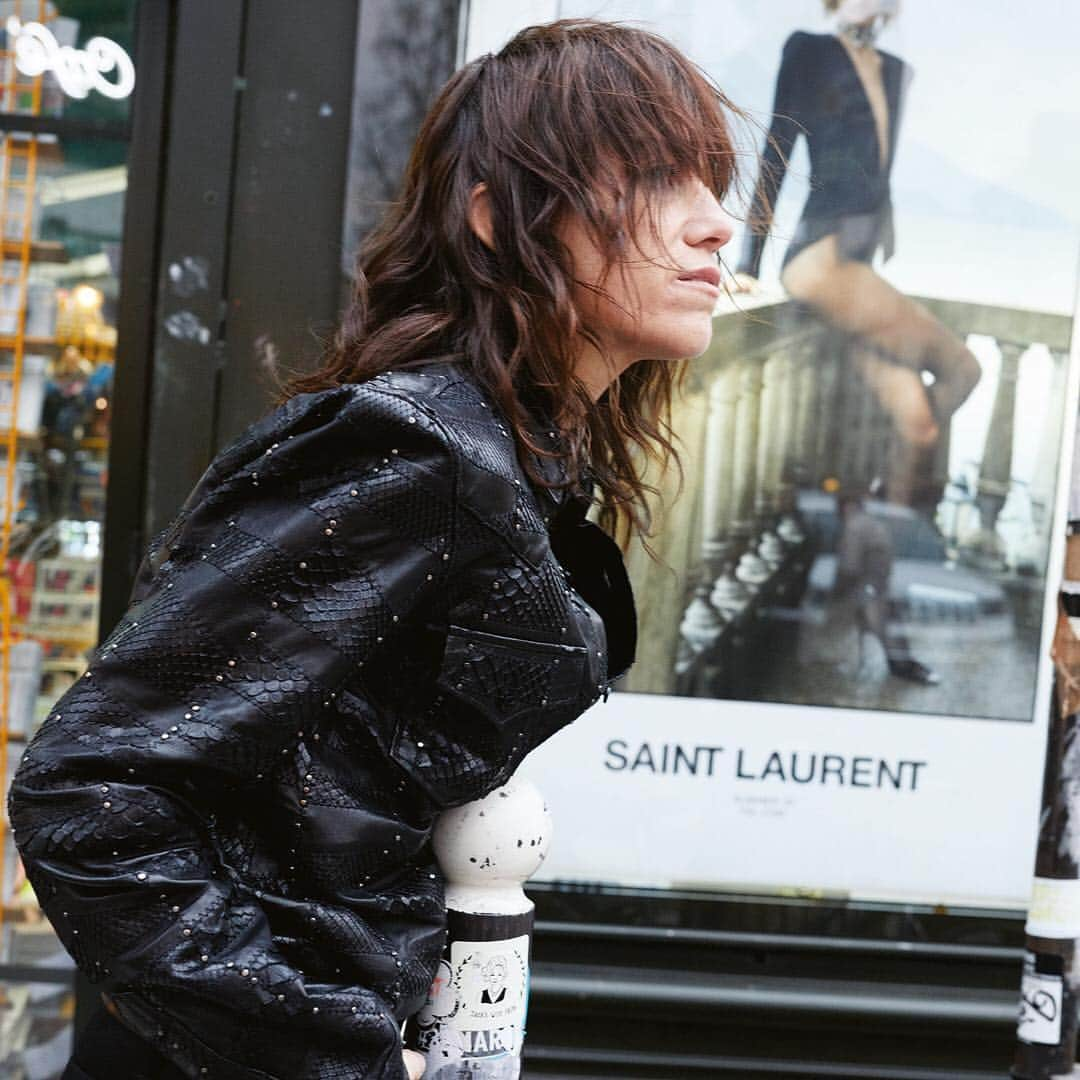 サンローランさんのインスタグラム写真 - (サンローランInstagram)「CHARLOTTE GAINSBOURG wearing SUMMER 19 by ANTHONY VACCARELLO VOGUE POLAND EDITORIAL @vogue.polska PHOTOGRAPHED by JUERGEN TELLER ⠀⠀⠀⠀⠀⠀⠀⠀⠀ #YSLSUMMER19 #YSL #SaintLaurent #YvesSaintLaurent @anthonyvaccarello」4月19日 23時01分 - ysl