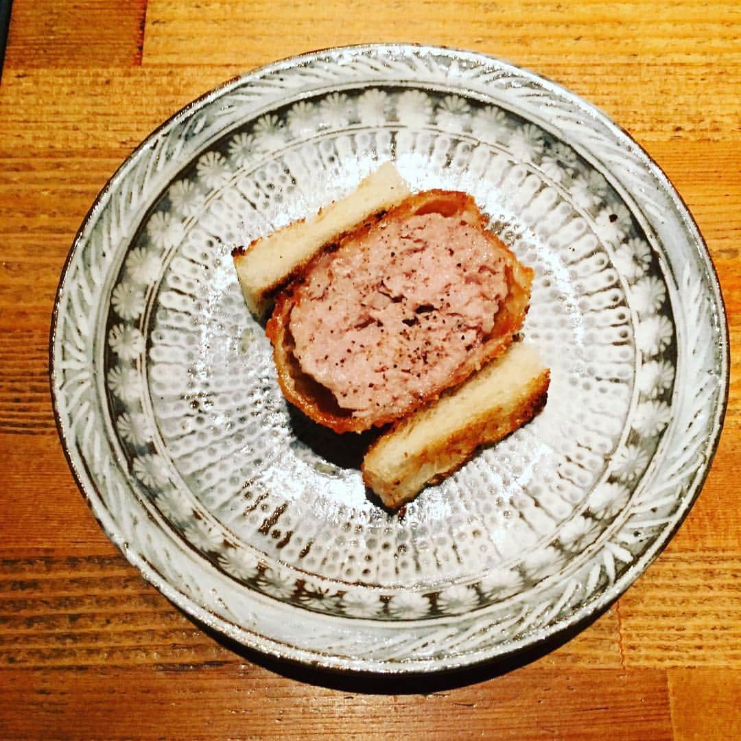 志摩有子さんのインスタグラム写真 - (志摩有子Instagram)「女ふたりでカウンター和食。浅野さんの料理は家でも真似してみたいと思う素材の組み合わせやアイデアがいっぱい。食べて喋って楽しい週末。 #カウンター和食 #ソロオペ」4月19日 23時53分 - ariko418
