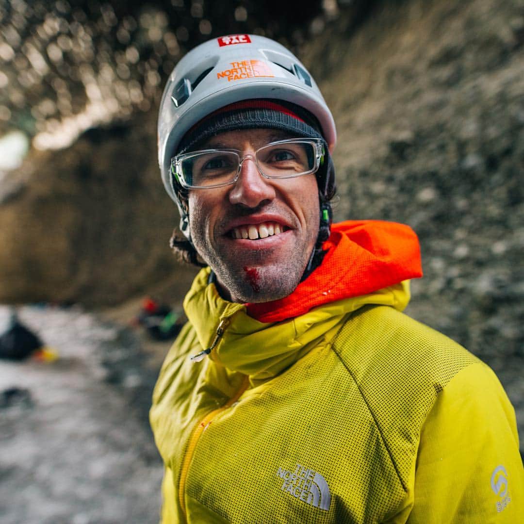 ティム・ケンプルのインスタグラム：「Yesterday, I learned of the passing of my friends Hansjörg Auer, David Lama, and Jess Roskelley. ⁣⁣ ⁣⁣ To say these guys were some of the best climbers on the planet would be an understatement. But what it is hard to appreciate is besides being badasses, they were some of the most genuinely kind people you could meet on a mountainside. ⁣ ⁣ I remember the first time I climbed with David he must have been about 14 years old — when he visited the scruffy crags of Rumney and even then seemed to climb the hardest routes with a grace that I have rarely seen. Since that day we always seemed to be able to pick up where we left off, even if a year or more had passed. ⁣⁣ ⁣⁣ Hansjörg had a fire that always seemed to burn bright. I remember this the most from a trip we took to Iceland to climb in Ice Caves (the pictures here). I broke my leg on the first day and for the rest of the trip Hansjörg would help drag me around in a sled, or fix ropes, or solo amazing waves of ice over and over again just so I could get a photo we were both proud of. He also took the biggest whipper on ice I’ve ever witnessed. A good 50’ fall. After which he lowered, tied back in and sent. His thirst for adventure seemed insatiable. ⁣⁣ ⁣⁣ Jess, like Hansjörg and Adam seemed poised to blow our minds and tag summits via lines that most people, myself included, wouldn’t be able to fathom. ⁣⁣ ⁣⁣ If I’m rambling I apologize. This just sucks. ⁣⁣ These guys knew the risks of the lives they led. Hell, Hansjörg climbed the most impressive free-solo climbs people have never talked about. You don’t get more committed than that. Yet, it was because of this unwavering passion and drive that they have and will continue to inspire so many. ⁣⁣ ⁣⁣ If living your life in pursuit of a sole purpose is to seek out greatness — these guys were some of the greatest that ever lived. You will be missed my friends 🙏🏻⁣⁣ ⁣」