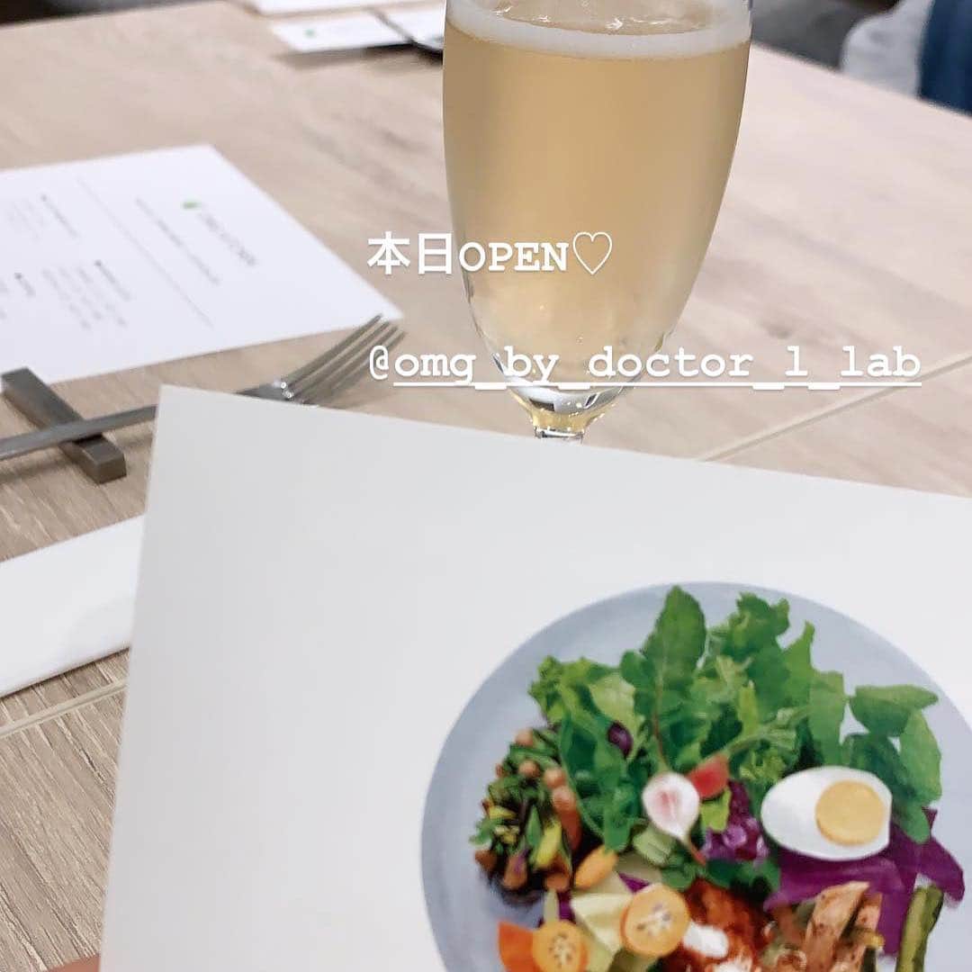 SPARAさんのインスタグラム写真 - (SPARAInstagram)「移転OPEN初日という事で行ってきました♡♡♡ @omg_by_doctor_l_lab  残念ながらコールドプレスジュースはほぼ売り切れだったので、ディナーを堪能してきました♡ と言っても主人も私も制限中なのでOMGさんのヘルシーな野菜中心のお料理がピッタリ！！ どれも美味しかった♡♡♡ OMG! by doctor L.LAB | 静岡でコールドプレスジュースを飲むならコールドプレスジュース専門のオーエムジーOMG　 静岡県浜松市中区鍛冶町100−1 ZAZA中央館1F」4月20日 0時15分 - spara_aco