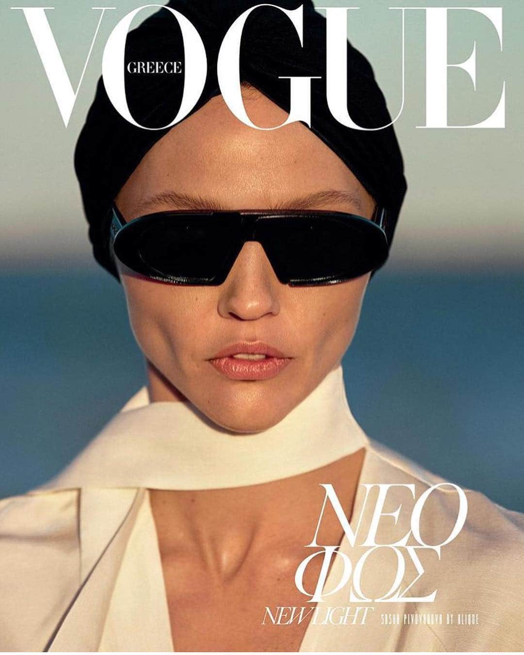 IMG Modelsさんのインスタグラム写真 - (IMG ModelsInstagram)「Neo Glow. ✨ @sasha_pivovarova covers the May ‘19 issue of @voguegreece. #📷 @alique_studio #👗 @danielaagnelli #✂️ @joeygeorge #💄 @benjaminpuckey #👸🏼 #IMGstars」4月20日 0時17分 - imgmodels