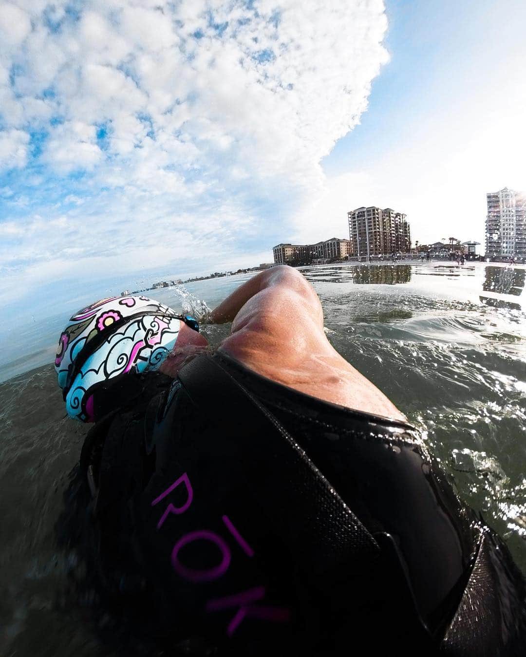 goproさんのインスタグラム写真 - (goproInstagram)「Photo of the Day: Feeling the rush of spring swims in Clearwater, Florida with @emmadsworld + #GoProFusion. • Trade in any GoPro or digital camera + get $250 off GoProFusion with TradeUp. • • • Restrictions apply. Link in bio for more. #GoPro #TripOn #OverCapture #Swimmers #Florida #Spring」4月20日 0時46分 - gopro