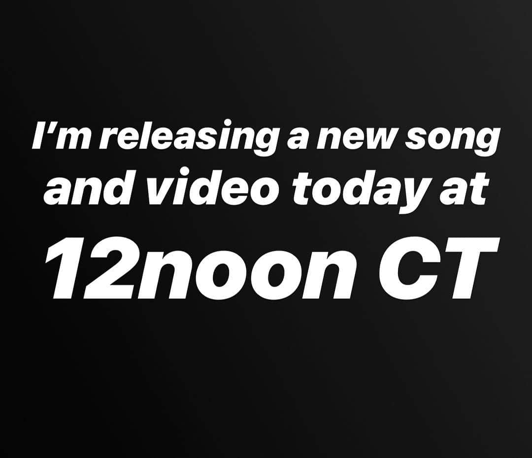 コモンさんのインスタグラム写真 - (コモンInstagram)「I’ve finally collaborated with some musicians that I’ve always dreamed of working with!  New music and video at 12noon CT.  Get ready!」4月20日 1時03分 - common