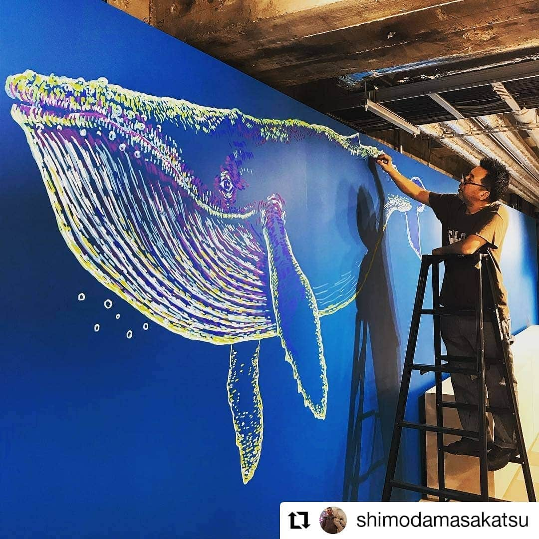 GINZA SONY PARK PROJECTさんのインスタグラム写真 - (GINZA SONY PARK PROJECTInstagram)「#Repost @shimodamasakatsu • • • • • • 銀座の地下でクジラの絵を描いている。 #ginza  #ginzasonypark #eatripcreatures」4月20日 1時09分 - ginzasonypark