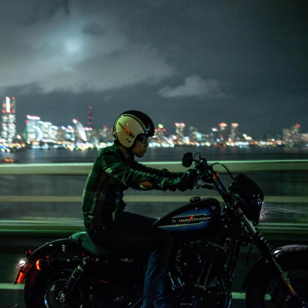 Harley-Davidson Japanさんのインスタグラム写真 - (Harley-Davidson JapanInstagram)「満月が見えるまで走り続けよう。#ハーレー #harley #ハーレーダビッドソン #harleydavidson #バイク #bike #オートバイ #motorcycle #アイアン1200 #iron1200 #xl1200ns #スポーツスター #sportster #ライド #ride #夜 #night #夜行性 #nocturnal #アーバン #urban #満月 #fullmoon #2019 #自由 #freedom」4月20日 1時22分 - harleydavidsonjapan