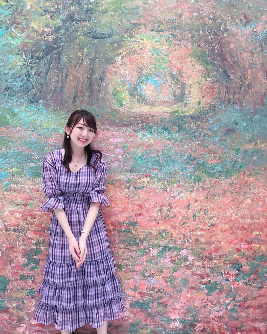 尻無浜冴美のインスタグラム：「#名古屋市美術館 ﻿で開催中 【印象派からその先へ-世界へ誇る吉野石膏コレクション】行ってきた♪﻿ ﻿ ずっと見たかったモネの“睡蓮”が見れて感動😭💖﻿ SNSで話題、岐阜県の#モネの池 も見てみたいな！！﻿ 他にもゴッホ•ピカソなど有名な画家の絵が一度に見れちゃうのであまり美術館行ったことない方にもオススメ✨﻿ 5/26まで開催中ですよ〜﻿ ﻿ ﻿ #モネ睡蓮 #睡蓮  #吉野石膏 #吉野石膏コレクション  #美術館 #名古屋市科学館  #artmuseums ﻿#絵画 #油彩画 #ピカソ #モネ #シャガール #ゴッホ #美術館巡り #名古屋  #japanesegirl  #スナイデル #スナイデルワンピース #snidel」