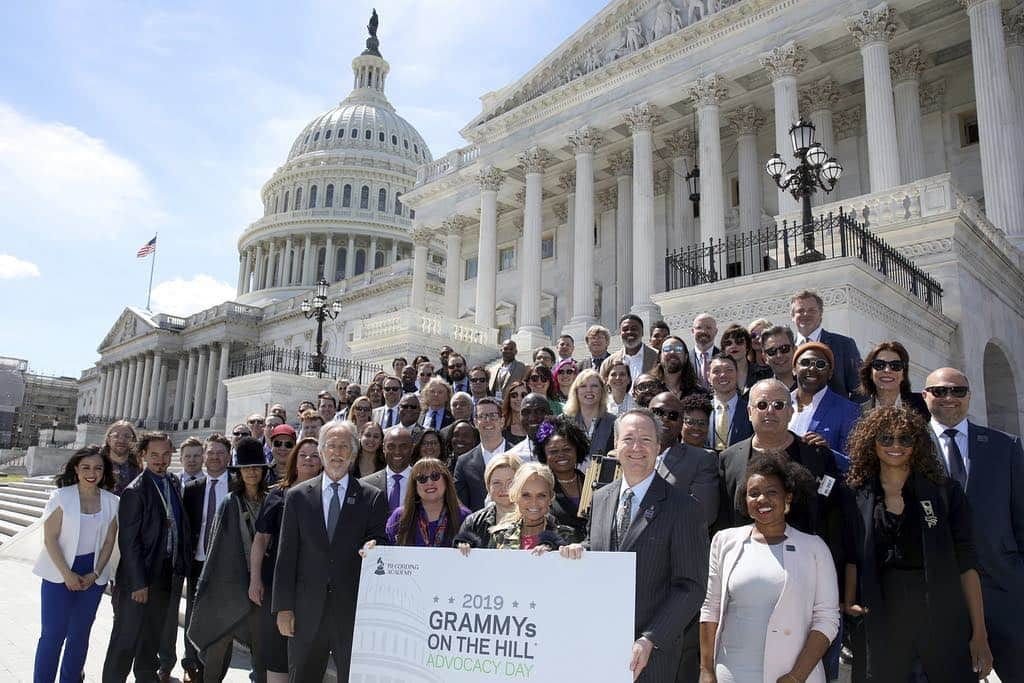 ジー・ヘイルさんのインスタグラム写真 - (ジー・ヘイルInstagram)「‪Last week, I stood up for my fellow music makers at #GRAMMYsOnTheHill in Washington. I’m proud to join @GRAMMYAdvocacy and lawmakers to improve the lives of creators. Share if you stand with creators! Thanks you to the @recordingacademy for having me! What an honor, and what a fulfilling experience! “I got to be a part of an incredible group of advocates today at Captial Hill. We walked the halls, and had intimate meetings with senators, and other men and women of Congress both democratic and republican...helping reform/change laws to help All our fellow music creators. I got to witness the universal language of music in full power today. We spoke and shared our stories, fighting to ensure that our next generations of poets/artists/songwriters/performers have the foundation they need to grow and pursue their passion thru access to music/arts education. We also stood for all our working musicians rights to be properly compensated for the work they bestow upon this country. Its our Constitutional Right. Because “Without Music, Life would be a mistake”- Friedrich Nietzsche. Thank you so much to the @recordingacademy for giving me this opportunity to make a difference. And thank you to everyone involved with #GrammysOnTheHill This was truly a moving experience...one that I will take with me through my songwriting and on my journey as a proud musician. I will not waste my time in the light!”」4月20日 1時58分 - officiallzzyhale