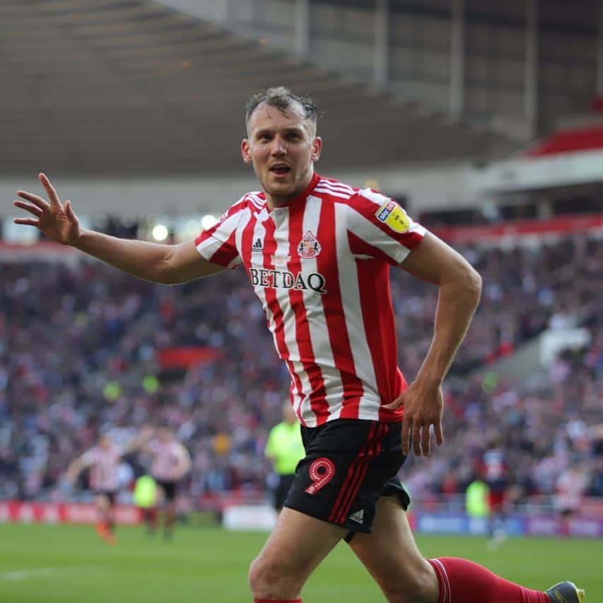 サンダーランドAFCさんのインスタグラム写真 - (サンダーランドAFCInstagram)「🔝 The big man for the big occasion 🔝  @charliewyke has been directly involved in six goals in his last six games, scoring three goals and providing three assists.  #SAFC #FIREUPOURCITY」4月20日 2時23分 - sunderlandafcofficial