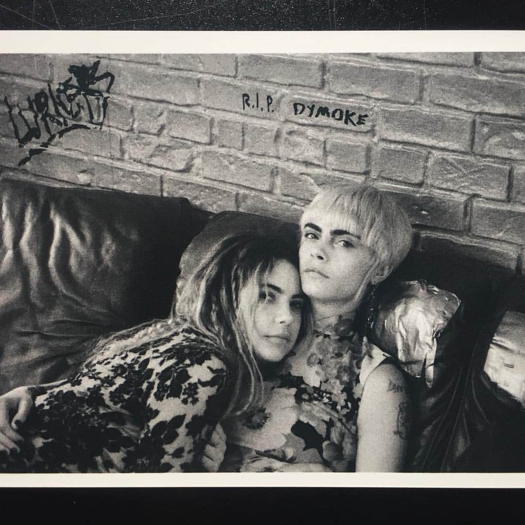 アシュレイ・ベンソンのインスタグラム：「Roxie + Cassie ⚡️♥️」